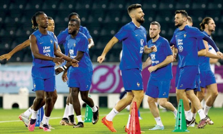 تلقى ديديه ديشامب، مدرب فرنسا، أنباء سارة قبيل مواجهة منتخب بلاده أمام الأرجنتين، في نهائي كأس العالم قطر 2022. ويسدل الستار على منافسات مونديال قطر 2022، غدًا 