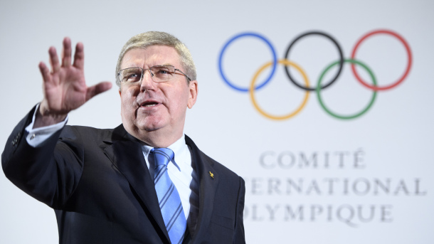 رئيس الأولمبية الدولية يؤكد استمرار العقوبات على روسيا وبيلاروسيا