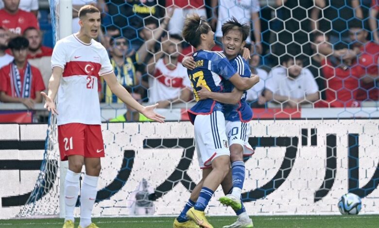 المنتخب الياباني يواصل نتائجه المبهرة ويكتسح تركيا 4-2