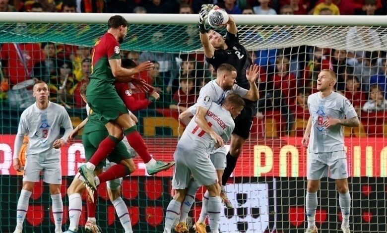 البرتغال تفوز على أيسلندا 2-0 وتنهي التصفيات بالعلامة الكاملة