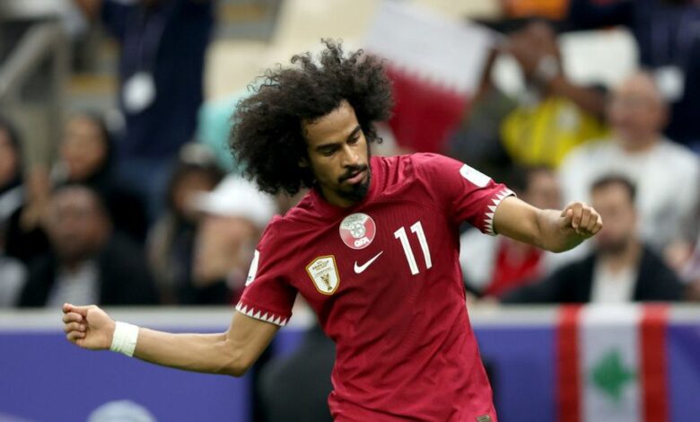 أكرم عفيف أفضل لاعب في مباراة قطر ولبنان