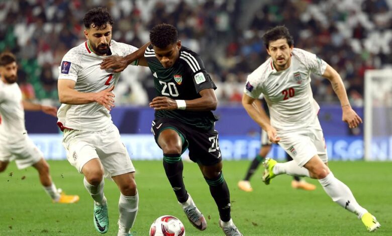 الإمارات تتلقى الهزيمة 2-1 أمام إيران وتتأهل إلى ثمن النهائي